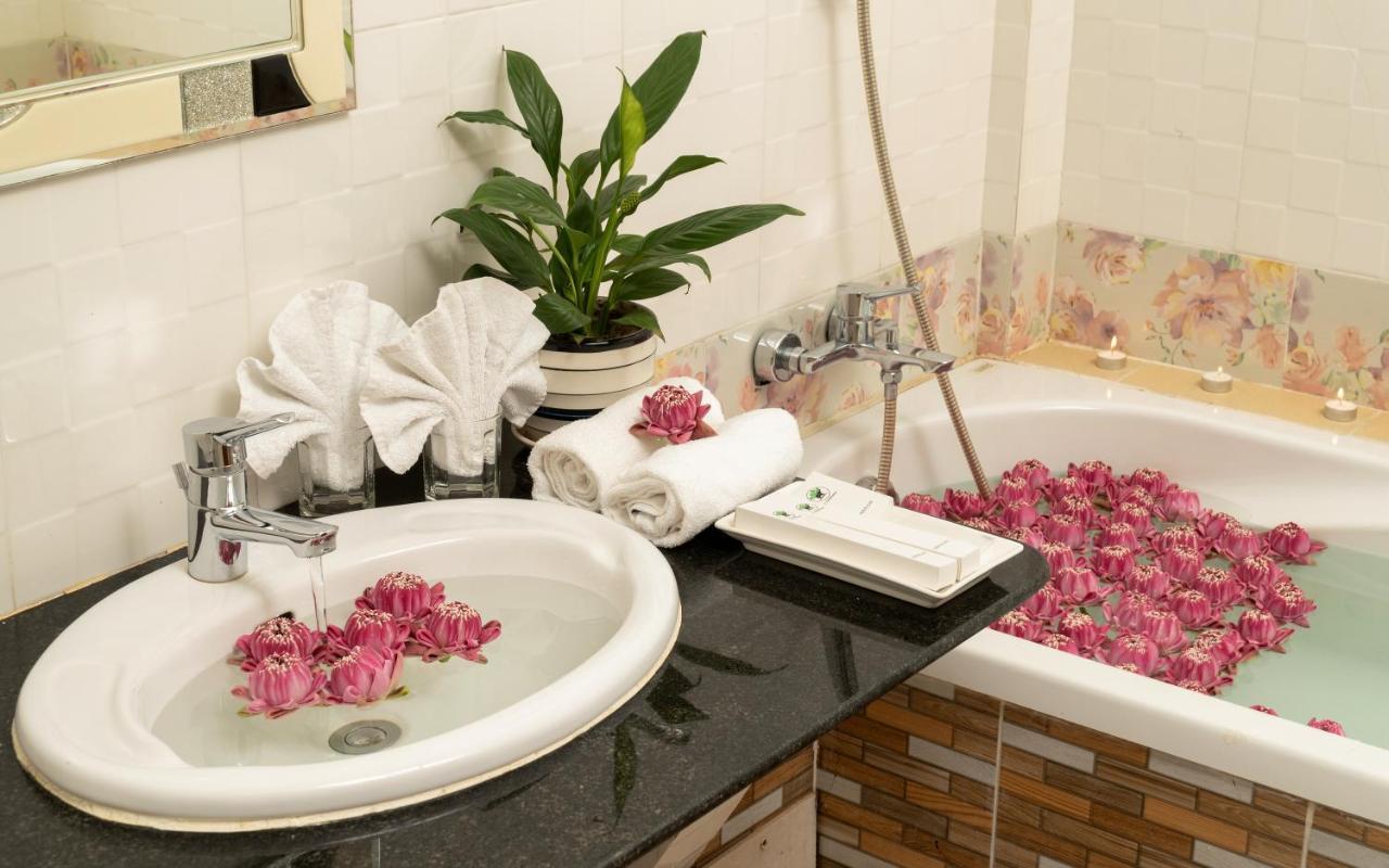 Khemara Sovannphum Hotel Siem Reap Buitenkant foto